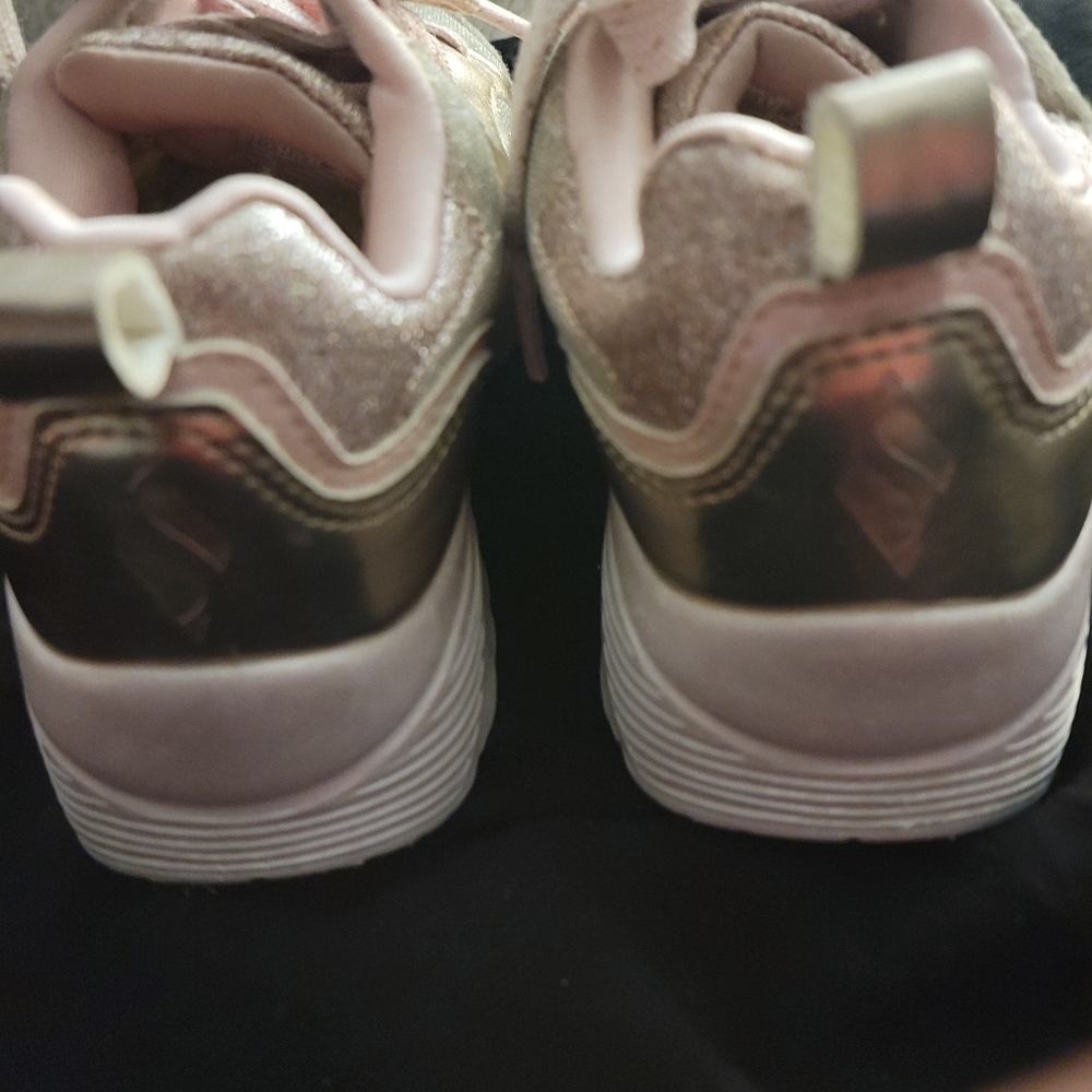 EXCELLENT CONDITION! GIRL SKETCHES LACE UP TENNIS SHOES - Picture 2 of 4